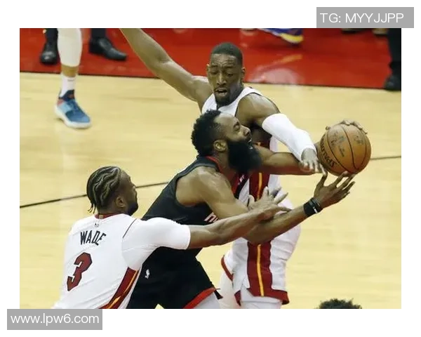 热火与火箭激战正酣在线直播全程回放与精彩瞬间解析